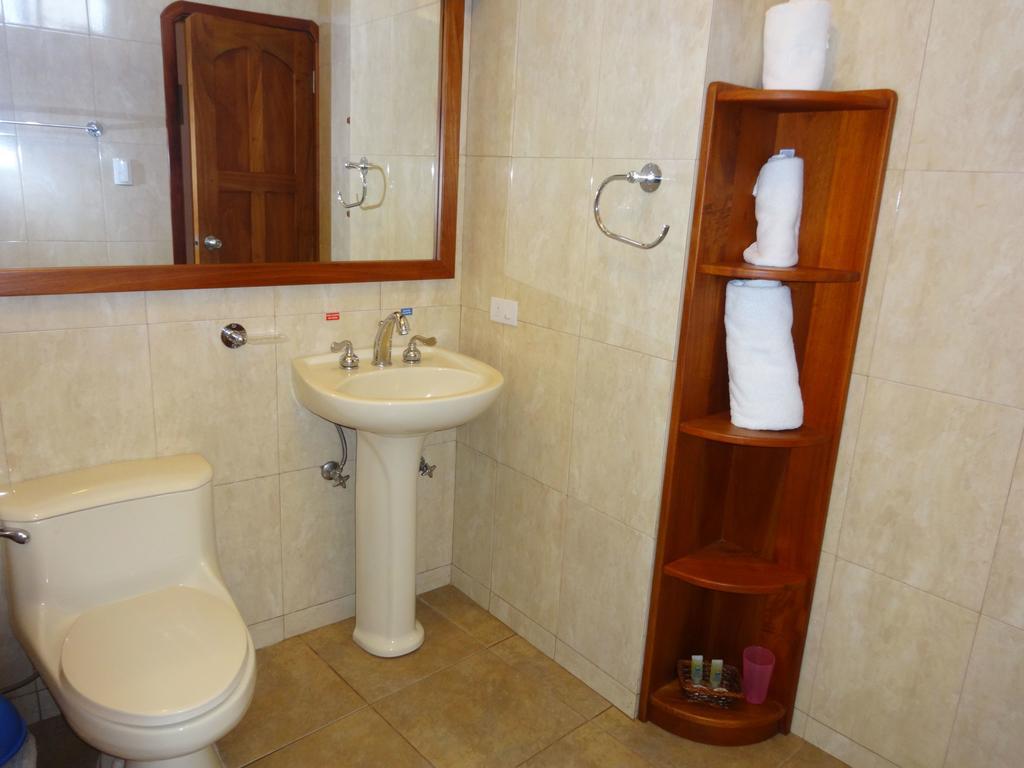 פורטו איורה Hotel Del Sol Galapagos מראה חיצוני תמונה