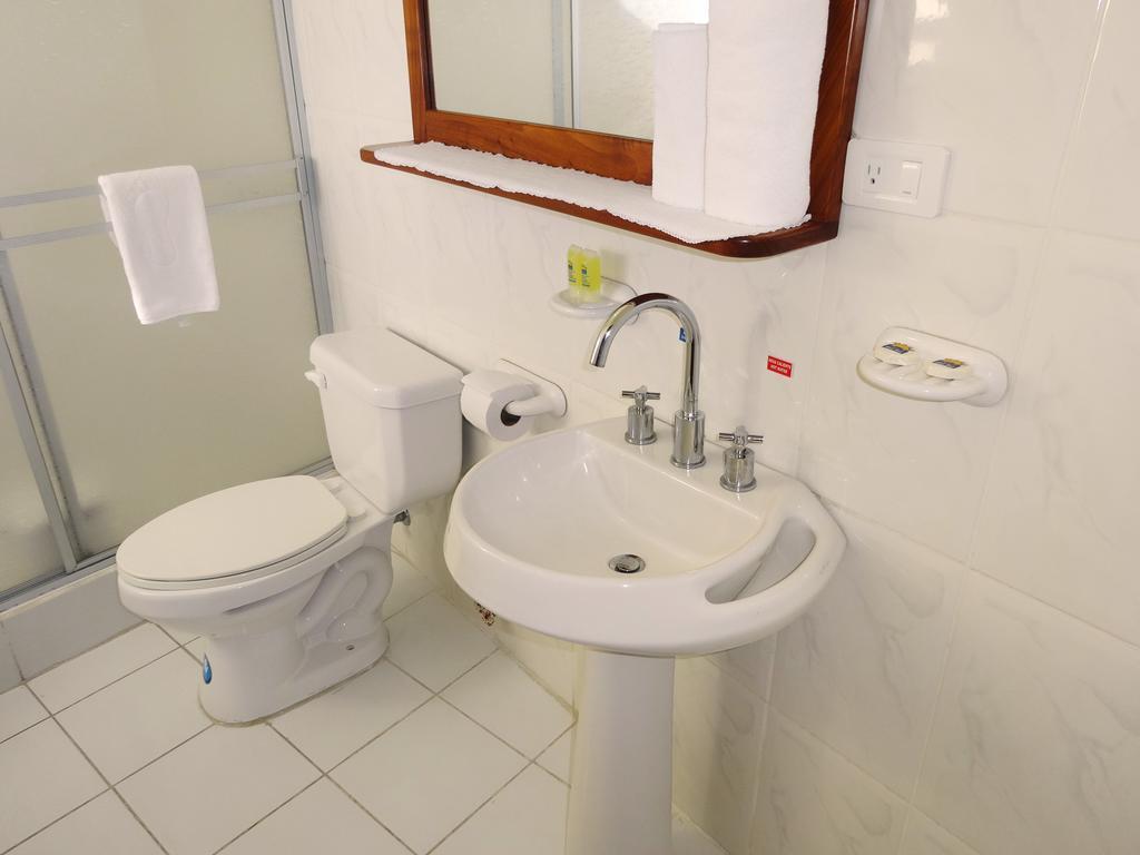 פורטו איורה Hotel Del Sol Galapagos חדר תמונה